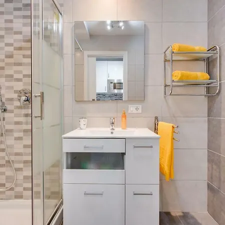 733 Wonderful In Lasamericas! Wi-fi Free! Apartamento Playa de las Americas (Tenerife)