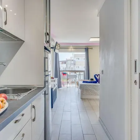 Apartamento 733 Wonderful In Lasamericas! Wi-fi Free!